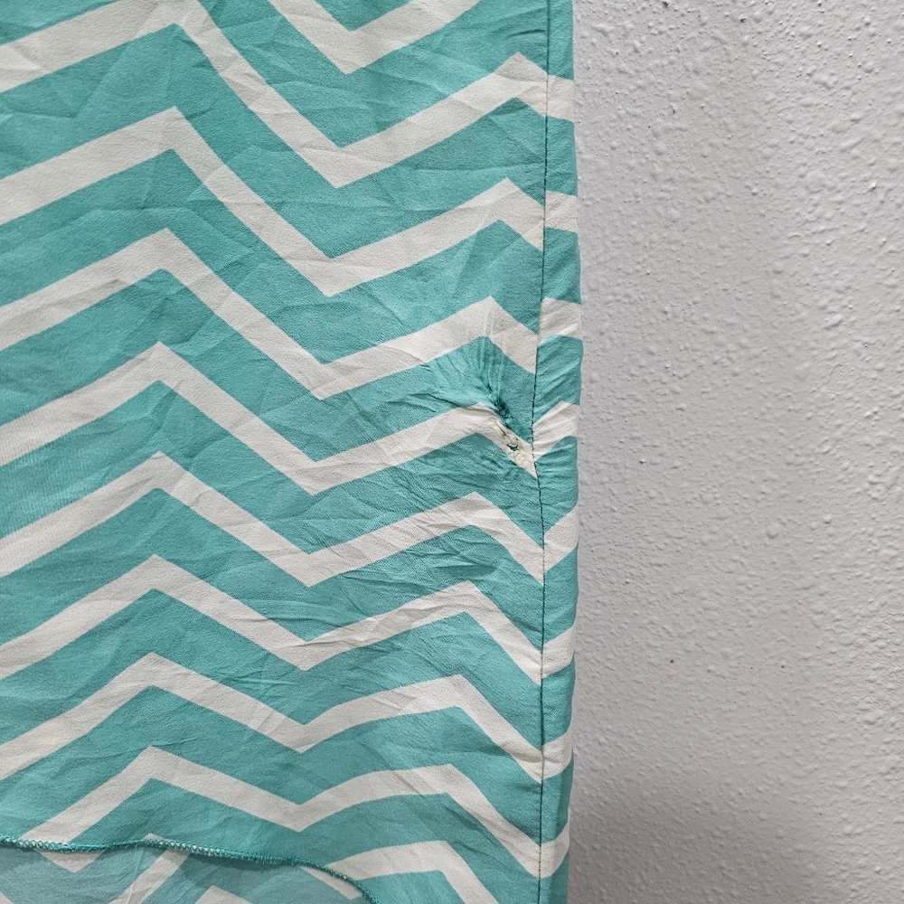 Chevron pattern real hi low dress - Picture 4 of 7